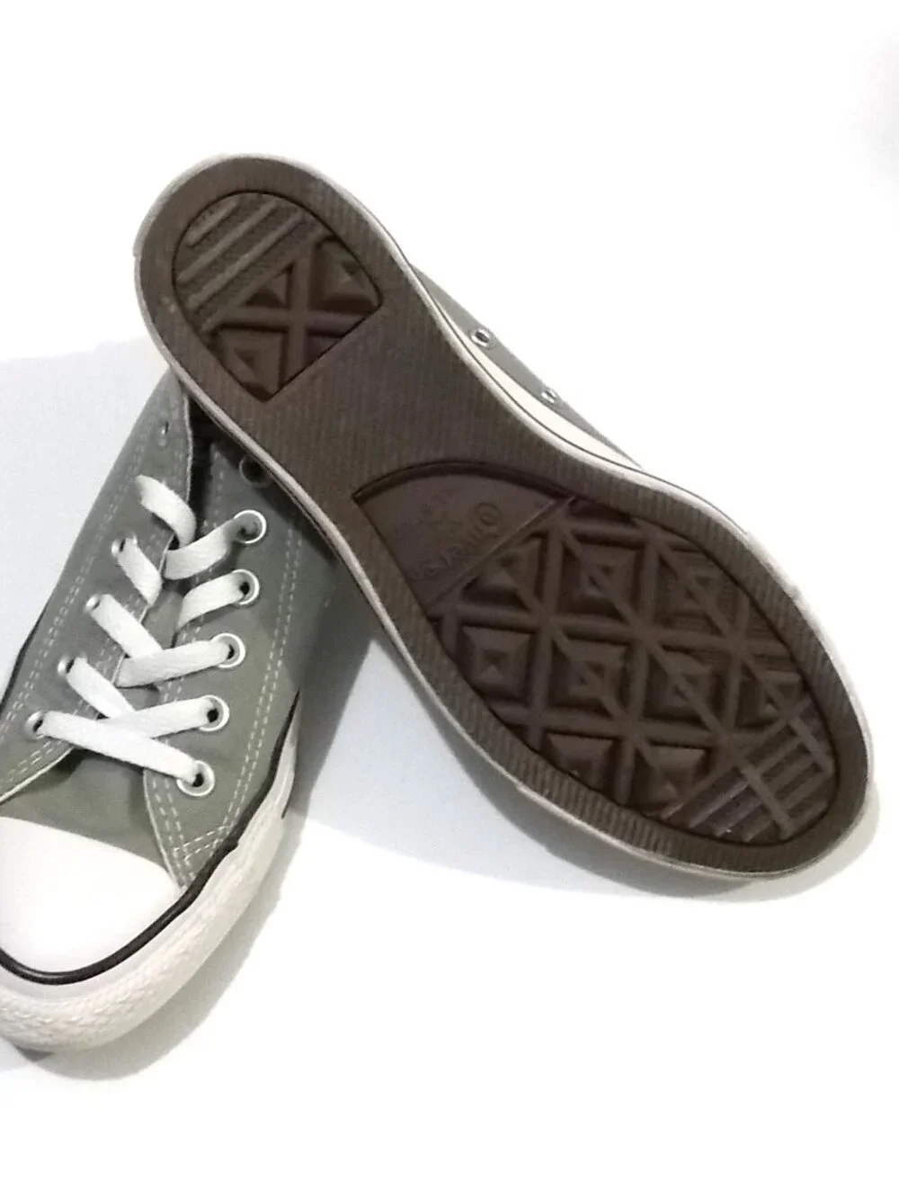 CONVERSE All Star Chuck Taylor low top Canvas sneaker classic men 5/women 7/UK 5